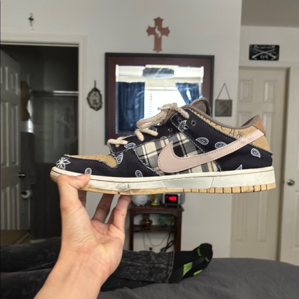 Nike SB Dunk low Travis Scott - Black / black - parachute beige - Petra Brown -